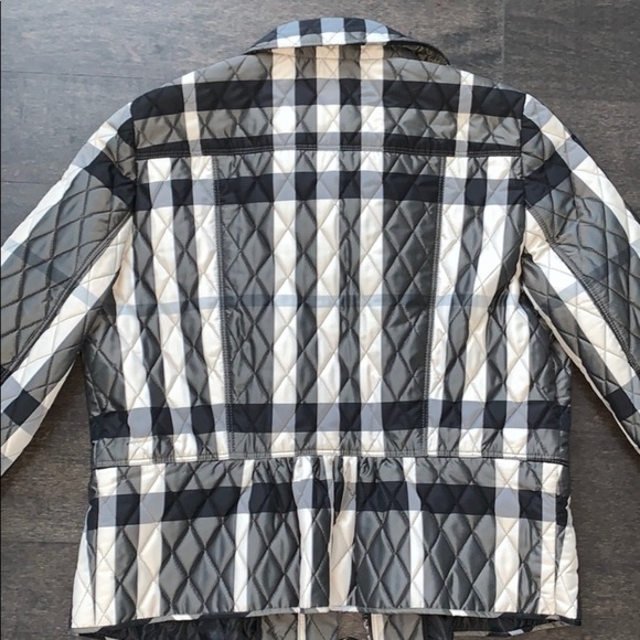 Authentic Burberry Coat - Picture 6 of 12